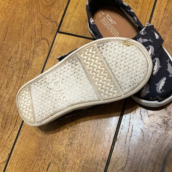 Tom’s toddler shoes - Picture 5 of 7
